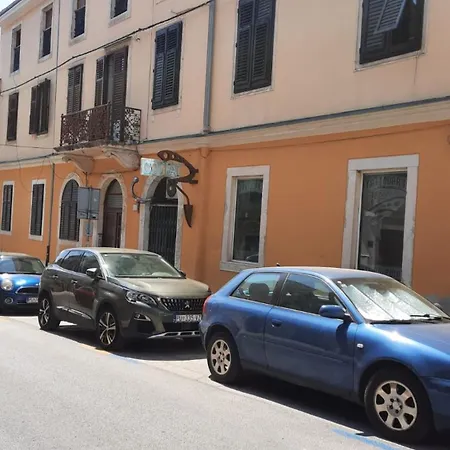 Aida 게스트하우스 *